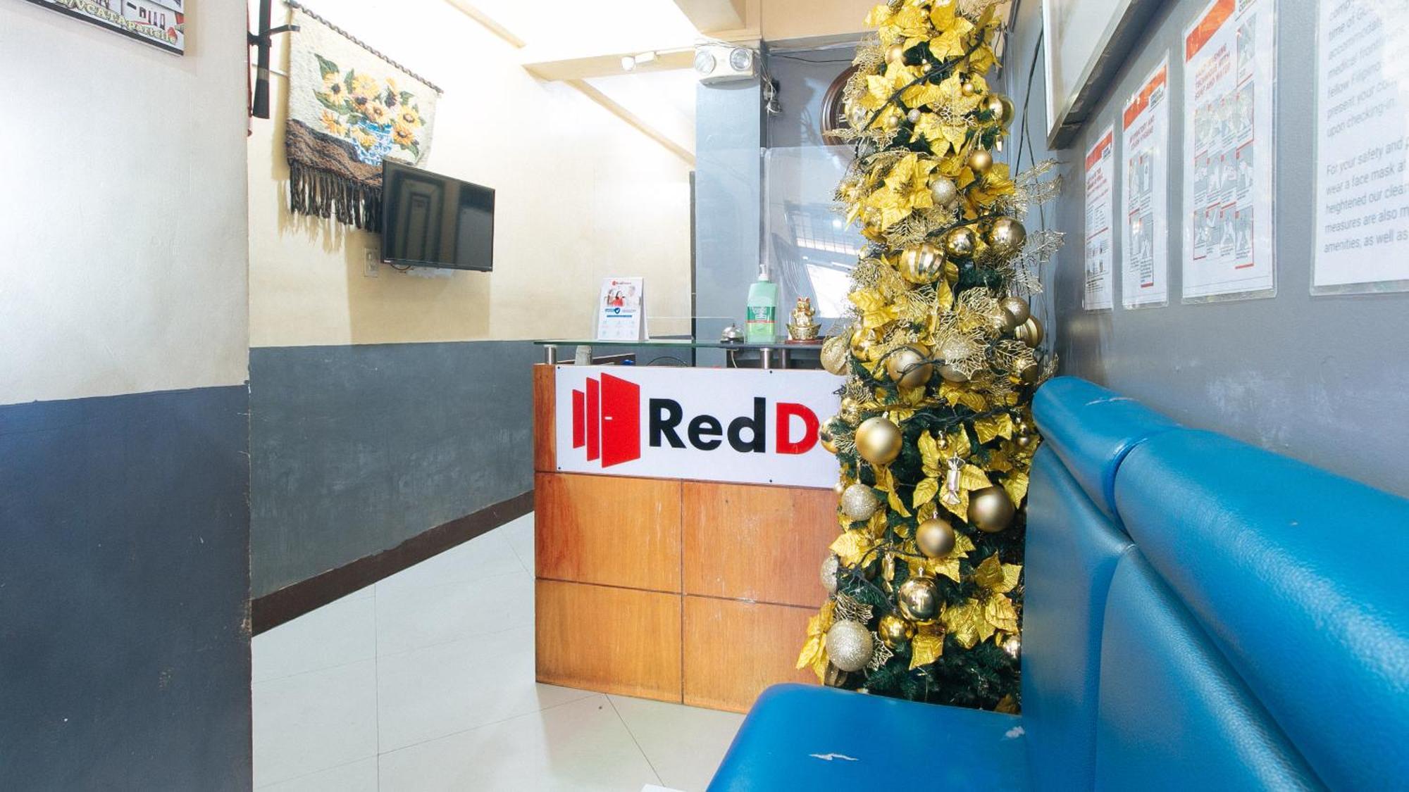 Reddoorz At V-Cat Apartelle Sampaloc Манила Экстерьер фото